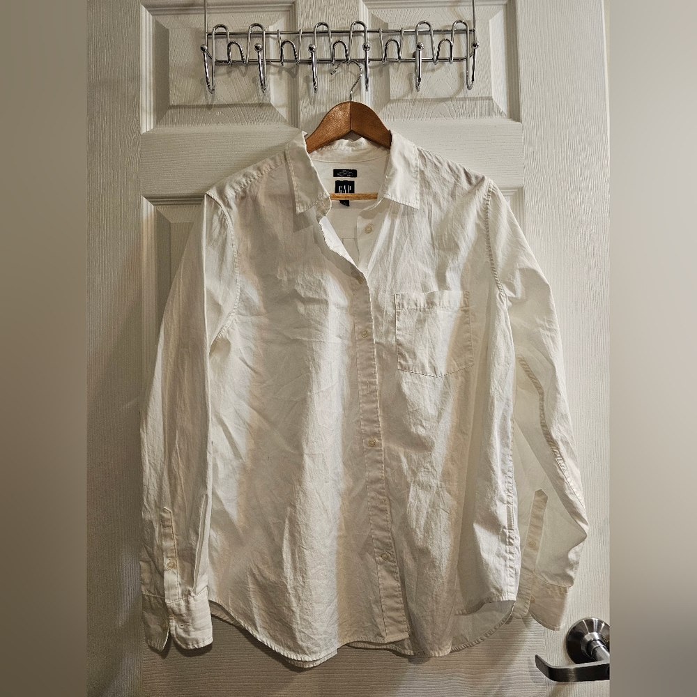 GAP White Button-Up Shirt